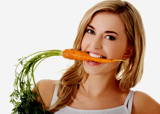 ये खाद्य पदार्थ आंखों की सेहत सुधारने में कर सकते हैं मदद