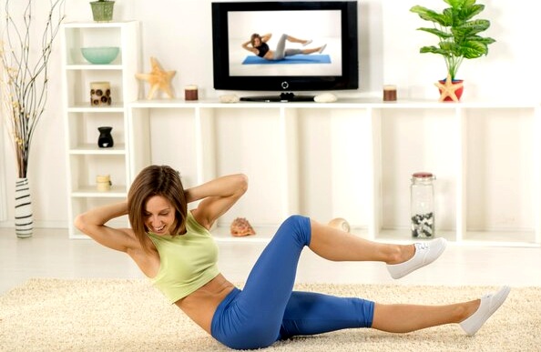 रहेंगे फिट , टीवी देखते-देखते करें ये एक्सरसाइज